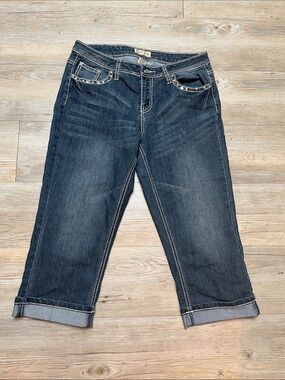 Earl Jeans Dark Blue Cropped Capris with Cuffed Hems